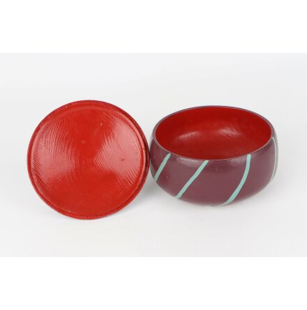 Sk�l med lock i tr�