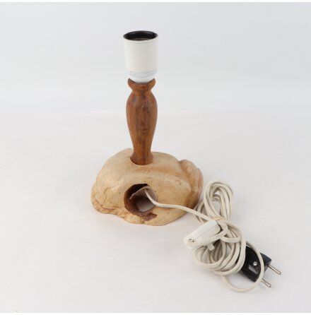 Unik bordslampfot i tr� - E27