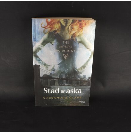 Stad av Aska - Cassandra Clare - Sci-Fi, Fantasy &amp; ventyr