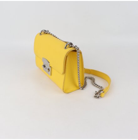 Bershka - Handv�ska med metallsp�nne och kedja som axelrem