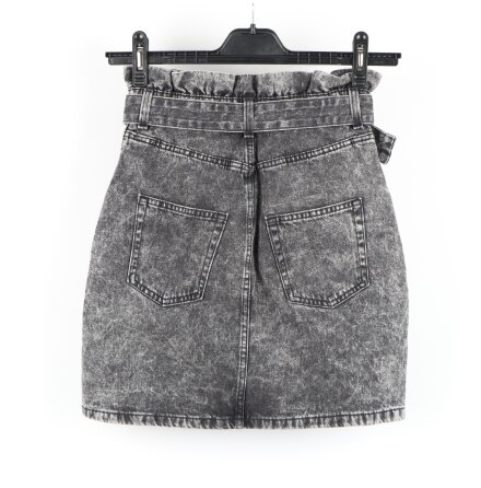 H&amp;M - Svart jeanskjol - stl. 34