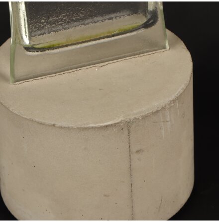 Inredningsstaty med bl� fj�ril i glas