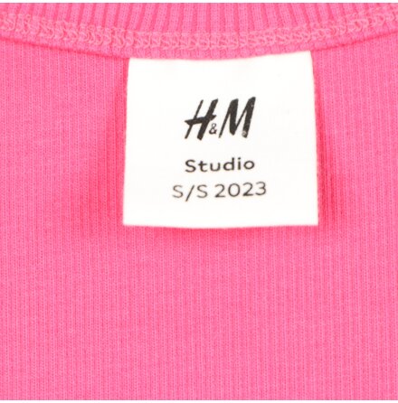 H&amp;M - Studio S/S 2023 - Oversized tanktop med l�g urringning - stl. L