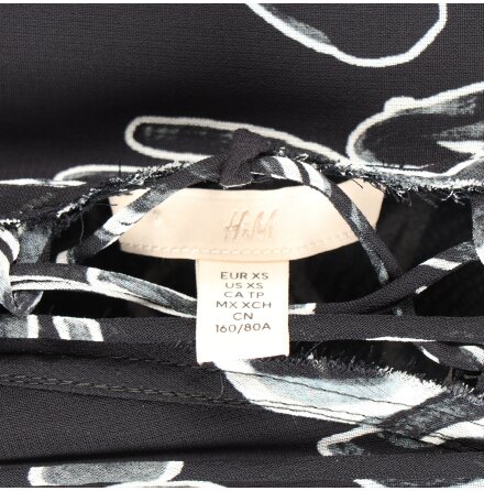 H&amp;M - Svart Vit Chiffong Kl�nning - stl. XS