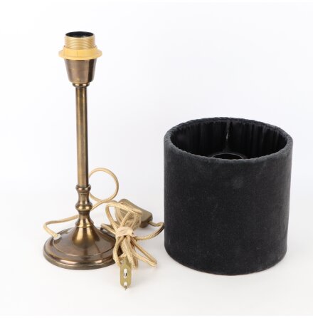 Paramount Exports - Bordslampa med sk�rm i Plyschtyg 