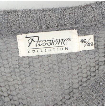 Pazzione collection - Gr�, V-ringad, stickad tr�ja - stl. 46/48