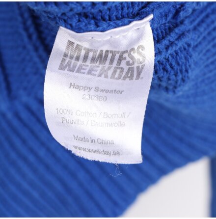 Weekday - Bl� stickad tr�ja