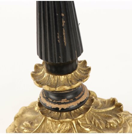 Bordslampa utan sk�rm i metall och tr�