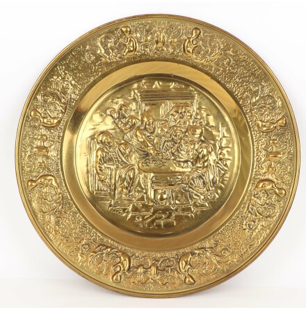 Dekorationsfat i emaljerad pl�t