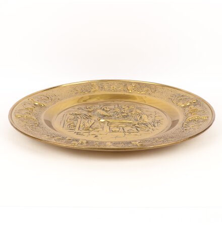 Dekorationsfat i emaljerad pl�t