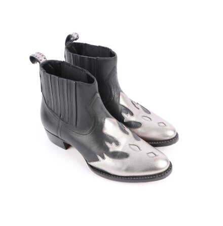 Karl Lagerfeld - St�vletter med silverf�rgad detalj 