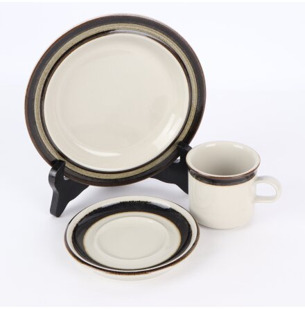 Arabia - Karelia - Koppar med fat och assietter - 8 st. 