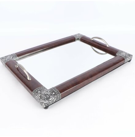 Serveringsfat med spegel och v�ggf�ste