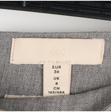 H&amp;M - Kostymbyxa - stl. 36
