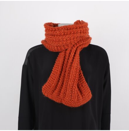 Stickad halsduk - 36x172cm