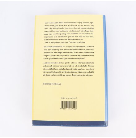 Bokpaket - Bernhardsson, Sundelin - Fallet Wennerstr�m samt �versten och f�rr�daren - Samh�lle &amp; Historia