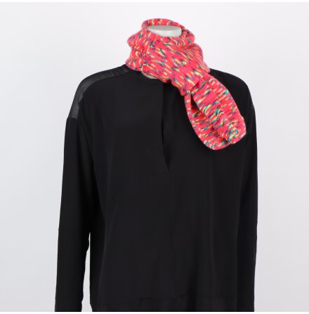 Rosaf�rgad stickad halsduk - 15x160cm