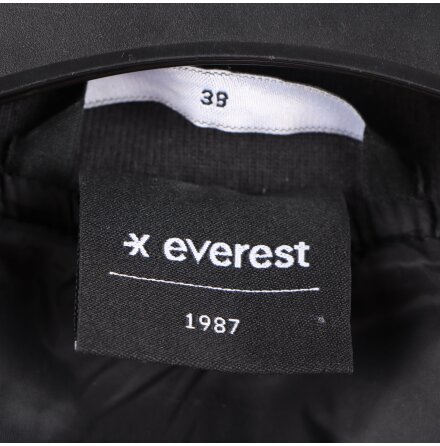 Everest - Svart yttervst med fickor - stl. 38 
