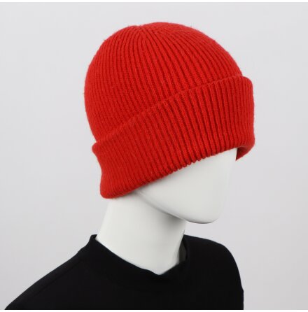 Visual clothing project - R�d stickad m�ssa