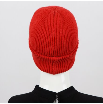 Visual clothing project - R�d stickad m�ssa