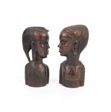 M�rkbruna tr�skulpturer i par - 2st