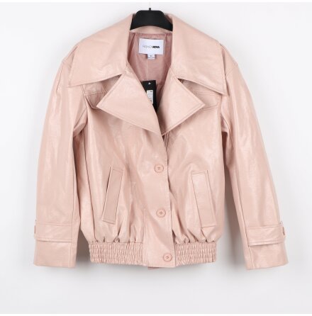 Fashion Nova - Ljusrosa jacka i skinnimitation - stl.XS