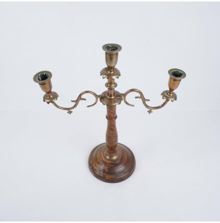 3-armad ljusstake i m�ssing