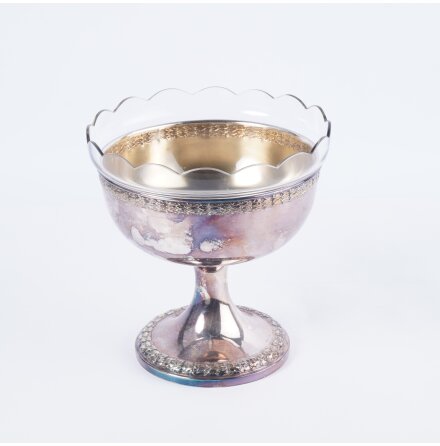 Sk�l p� fot - Nysilver och glas 