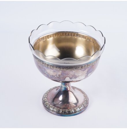  Sk�l p� fot - Nysilver och glas 