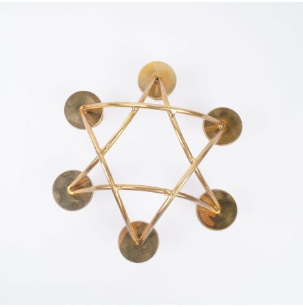 6-armad ljusstake i m�ssing