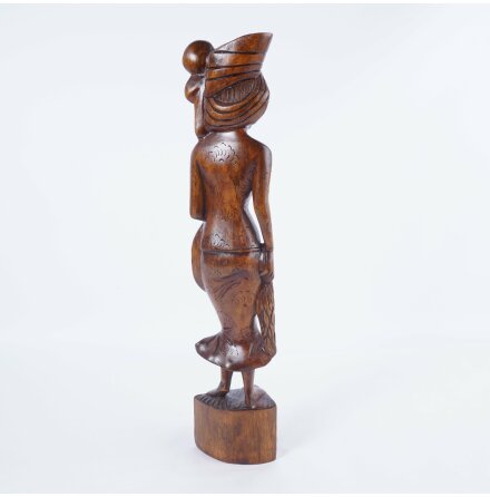 Skulptur - Kvinna i tr�