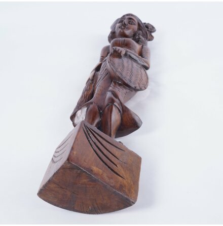 Skulptur - Kvinna i tr�