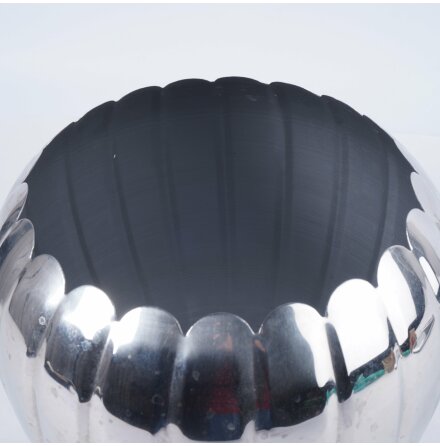 Vas i Metall - H�jd 22cm