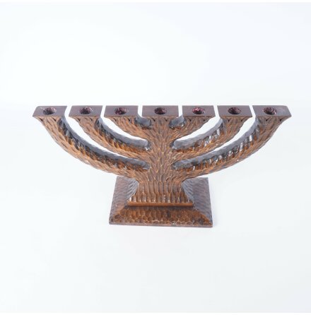 DI� Sl�jd - Sjuarmad ljusstake i tr� - Handskuren