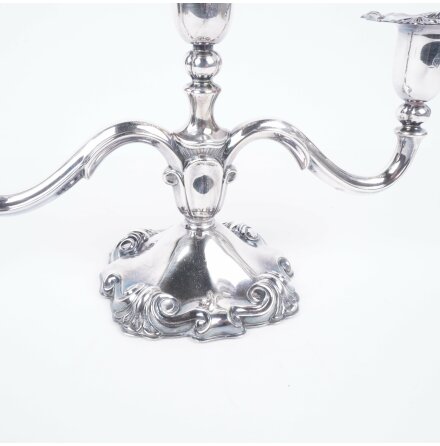 3-armad ljusstake i rokokostil