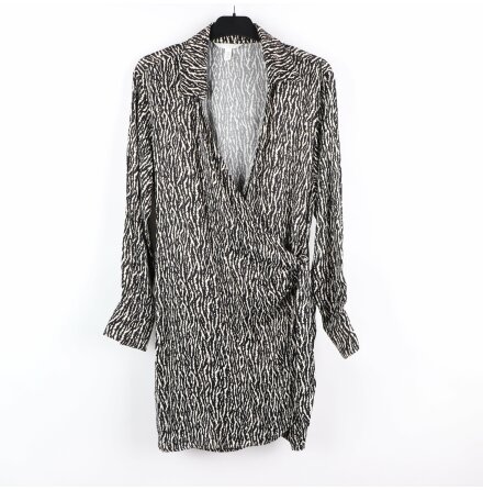 H&amp;M - Svart &amp; Vit omlottklnning - Stl. M